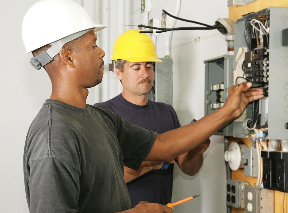 Hiring the Right Electrician for Home and Business Electrical Repairs, Upgrades, and Installations in Houston