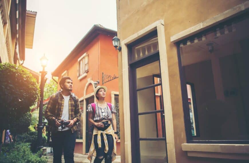 Discover the Top Houston Neighborhoods for Young Professionals: Live, Work, and Network!