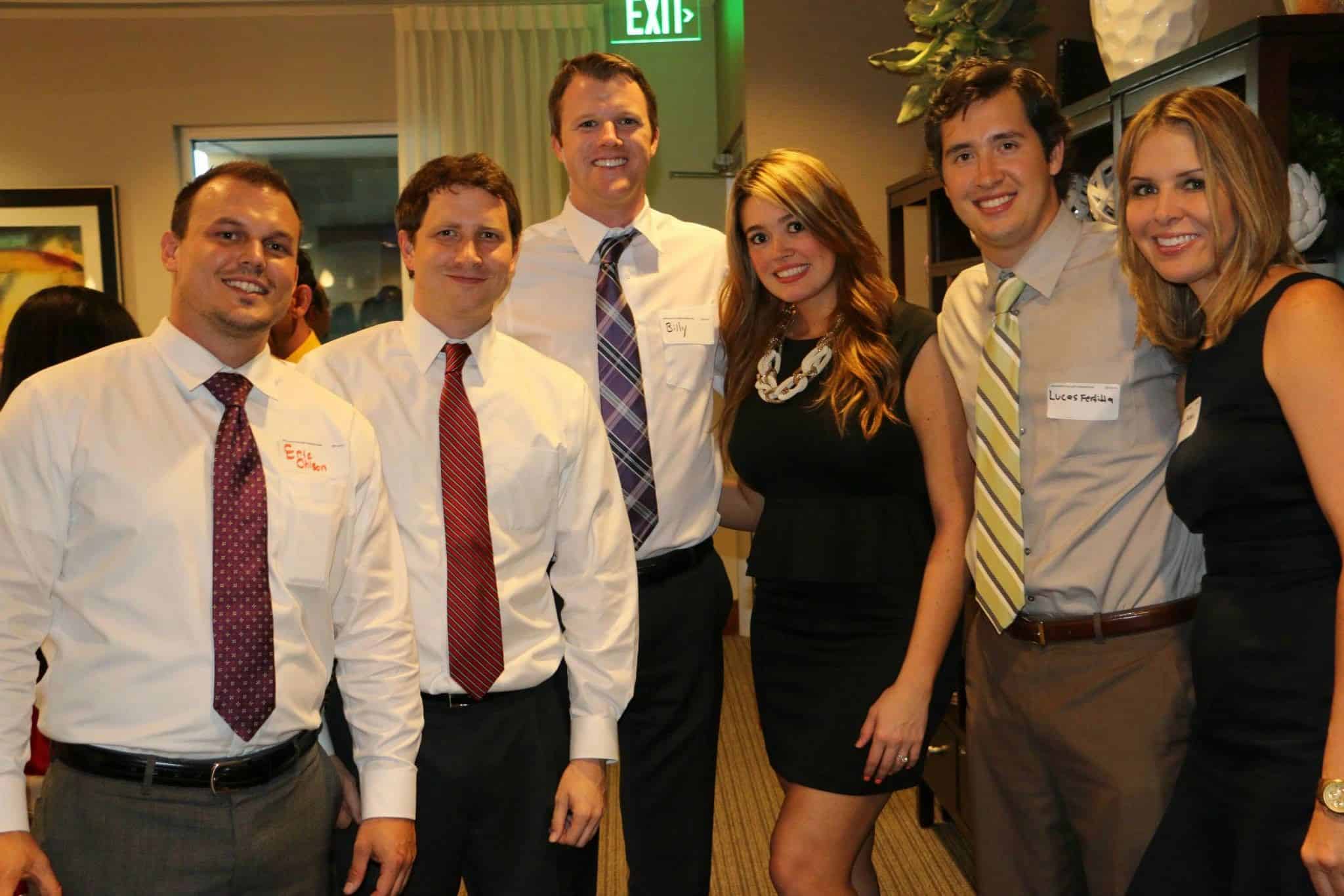 Mastering Houston Networking: Pro Tips for Building Connections in the Bayou City 🤝