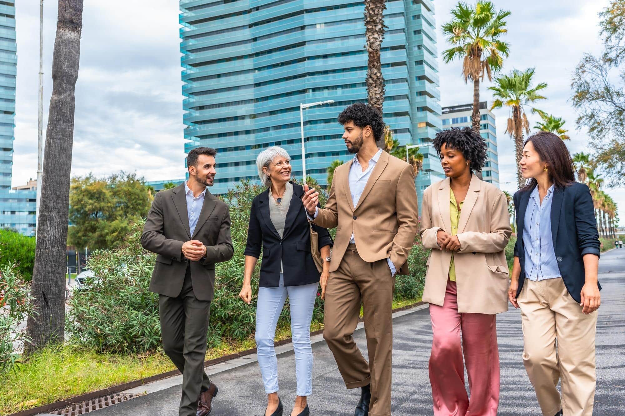 Harnessing Houston: Boost Your Career with the City’s Dynamic Business and Cultural Scene 🌆