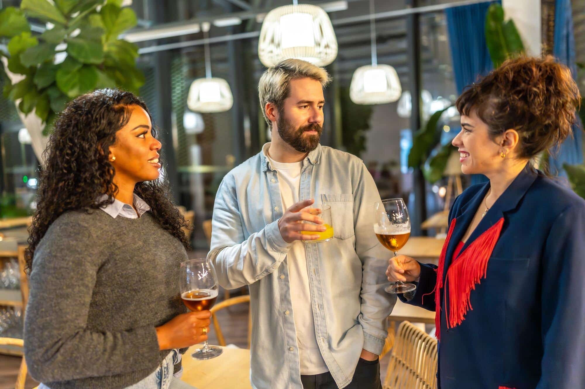 Unwind After Work: Houston’s Top Happy Hour Hotspots for Professionals and Fun Seekers 🍹🔥